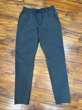 lululemon athletica Men's grey Performance Joggers
